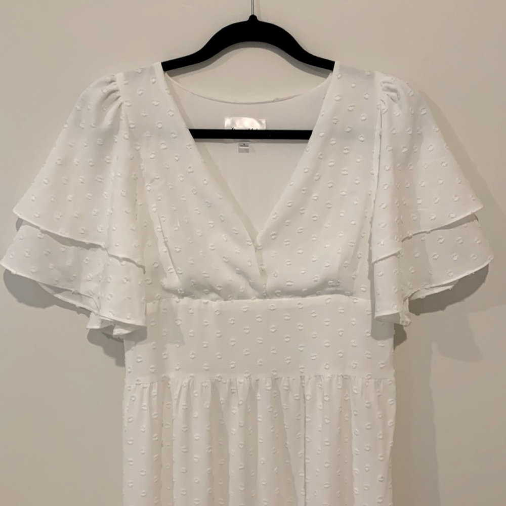 Line and dot size small white dress